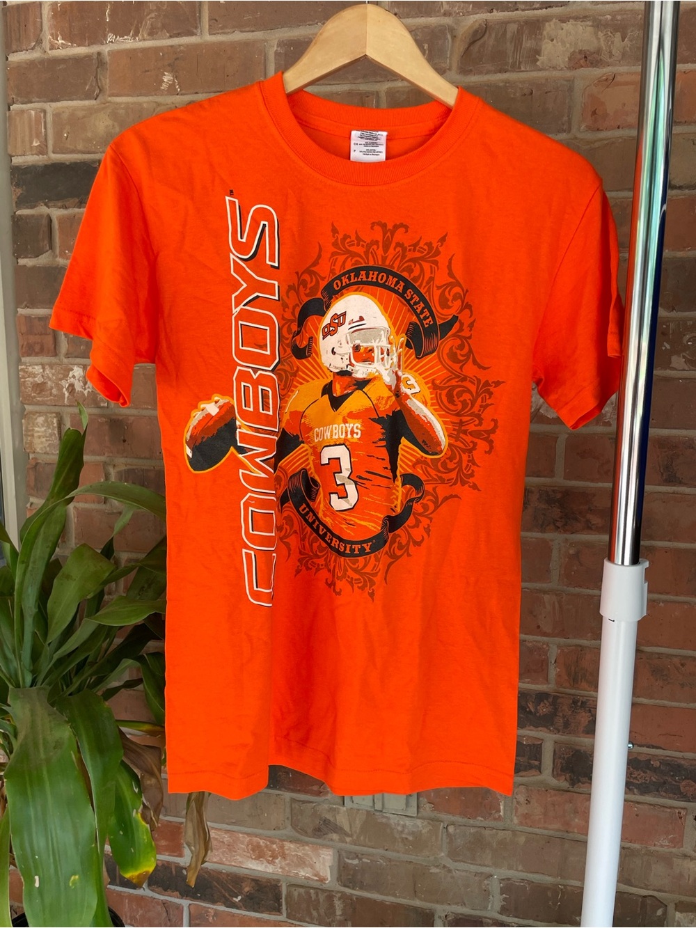 Oklahoma State Cowboys Orange Men’s  Small Graphic Tee #42